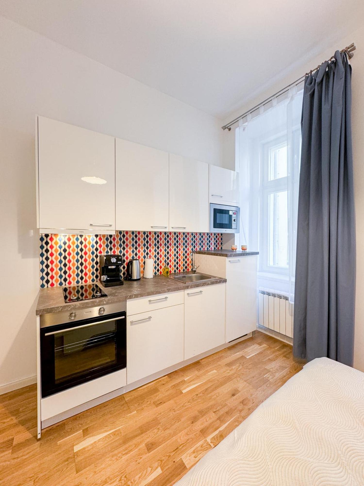 Turnkey I Wenceslas Square Apartments Прага Экстерьер фото