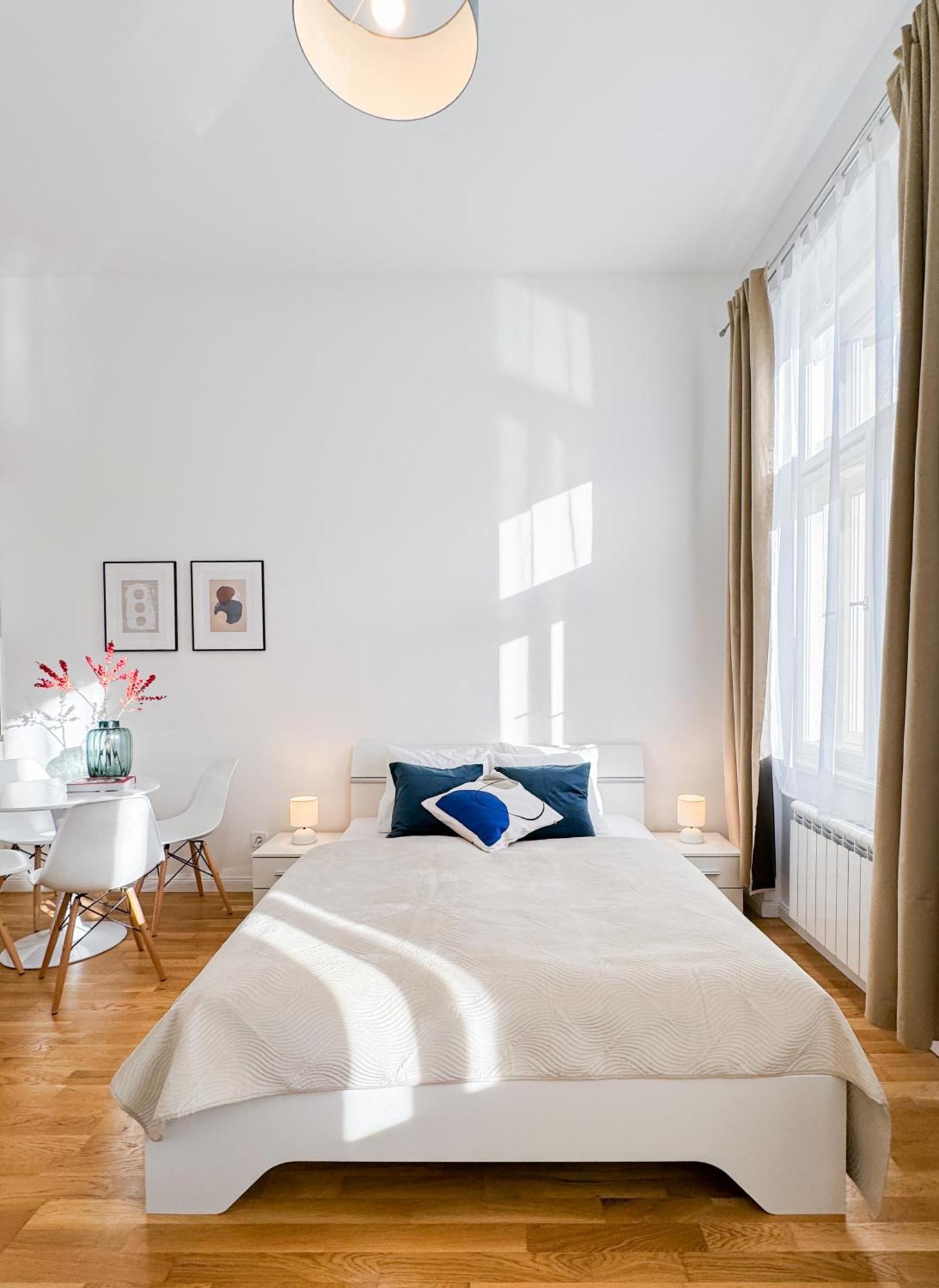 Turnkey I Wenceslas Square Apartments Прага Номер фото