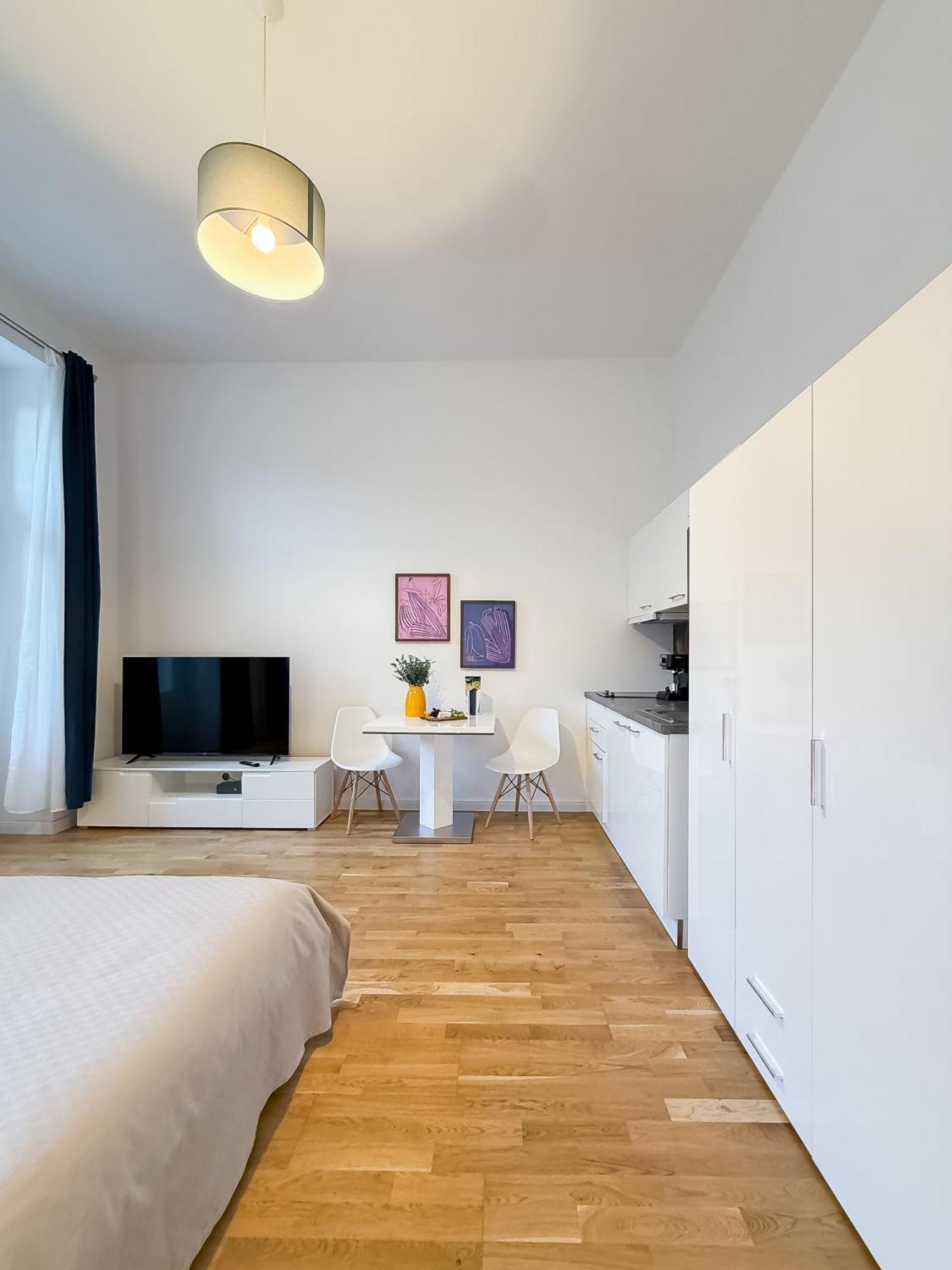 Turnkey I Wenceslas Square Apartments Прага Экстерьер фото