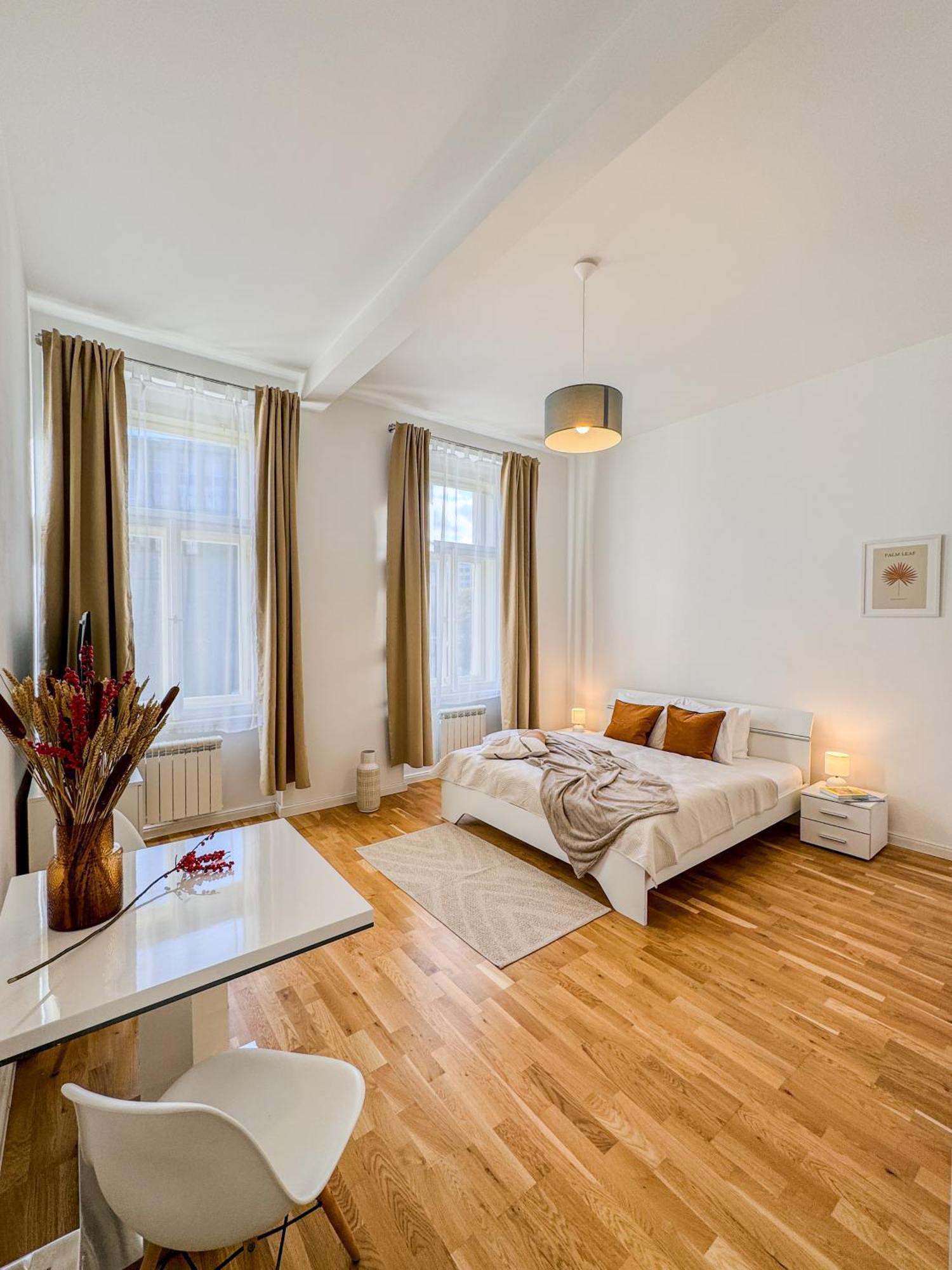 Turnkey I Wenceslas Square Apartments Прага Экстерьер фото