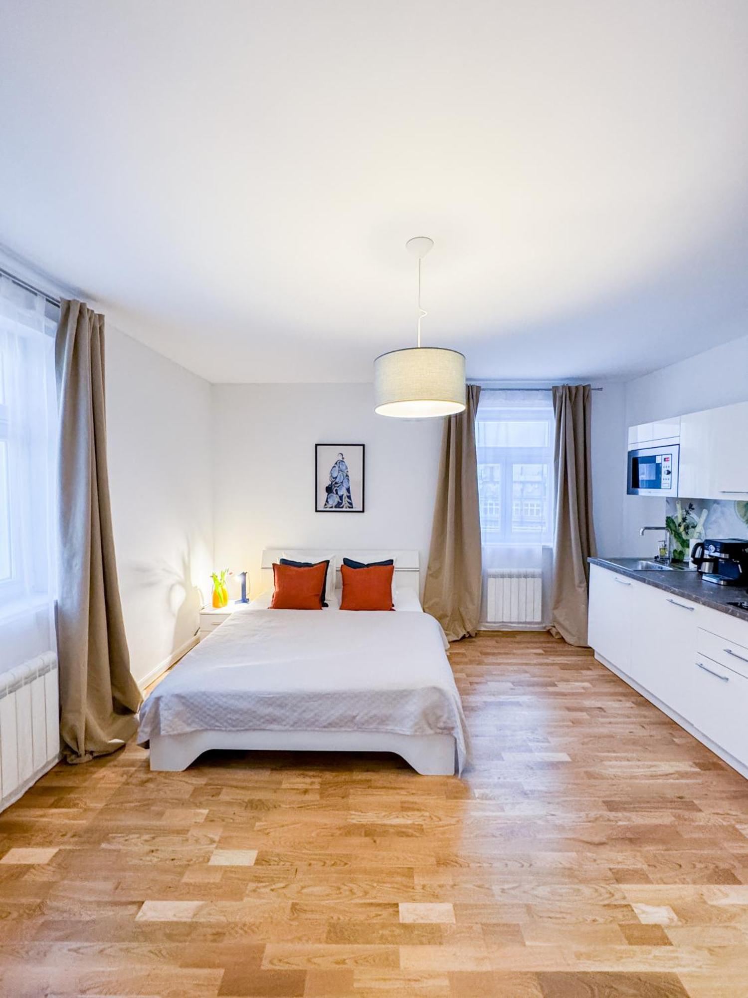 Turnkey I Wenceslas Square Apartments Прага Номер фото